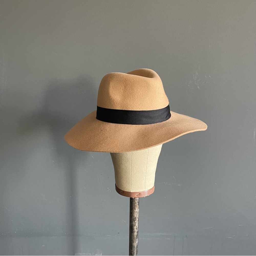 Saks Fifth Avenue Camel Wool Wide Brim Fedora Hat Black Band One Size